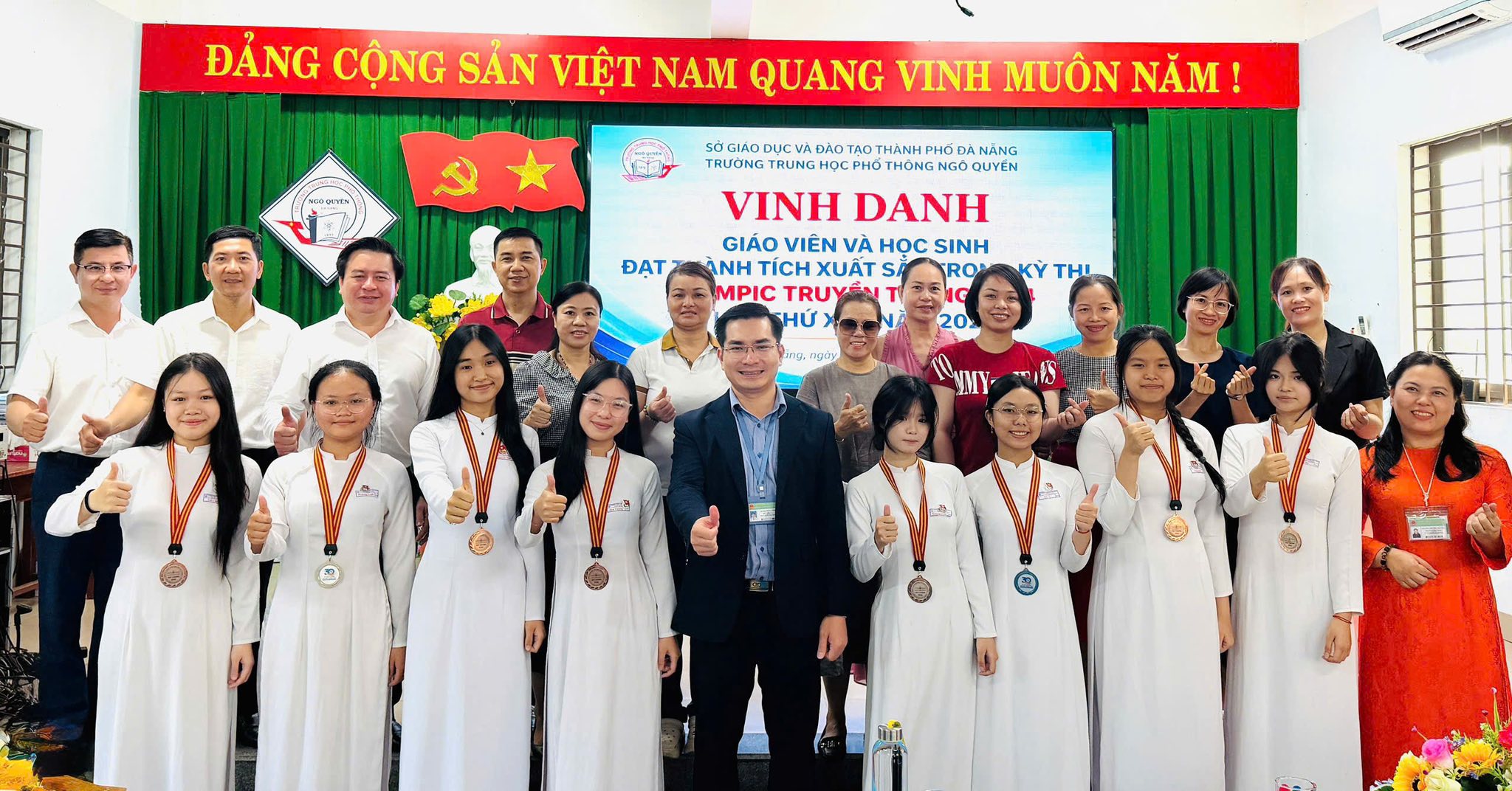 NHỮNG ĐÓA HOA TRẠNG NGUYÊN TẠI KỲ THI OLYMPIC TRUYỀN THỐNG 30/4 LẦN THỨ XXX  “Trí tuệ tỏa sáng – Bản lĩnh vươn xa”